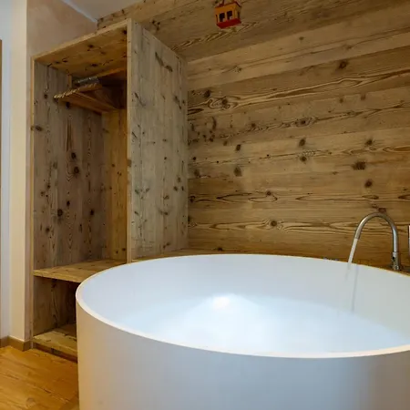アパート Regia Wellness, Con Sauna E Vasca Idromassaggio