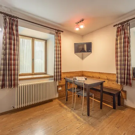 Regia Wellness, Con Sauna E Vasca Idromassaggio Apartamento *