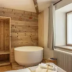 Regia Wellness, Con Sauna E Vasca Idromassaggio Апартаменты *