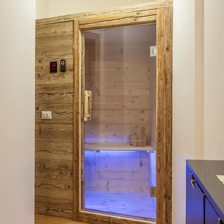아파트 Regia Wellness, Con Sauna E Vasca Idromassaggio 보도 카도레